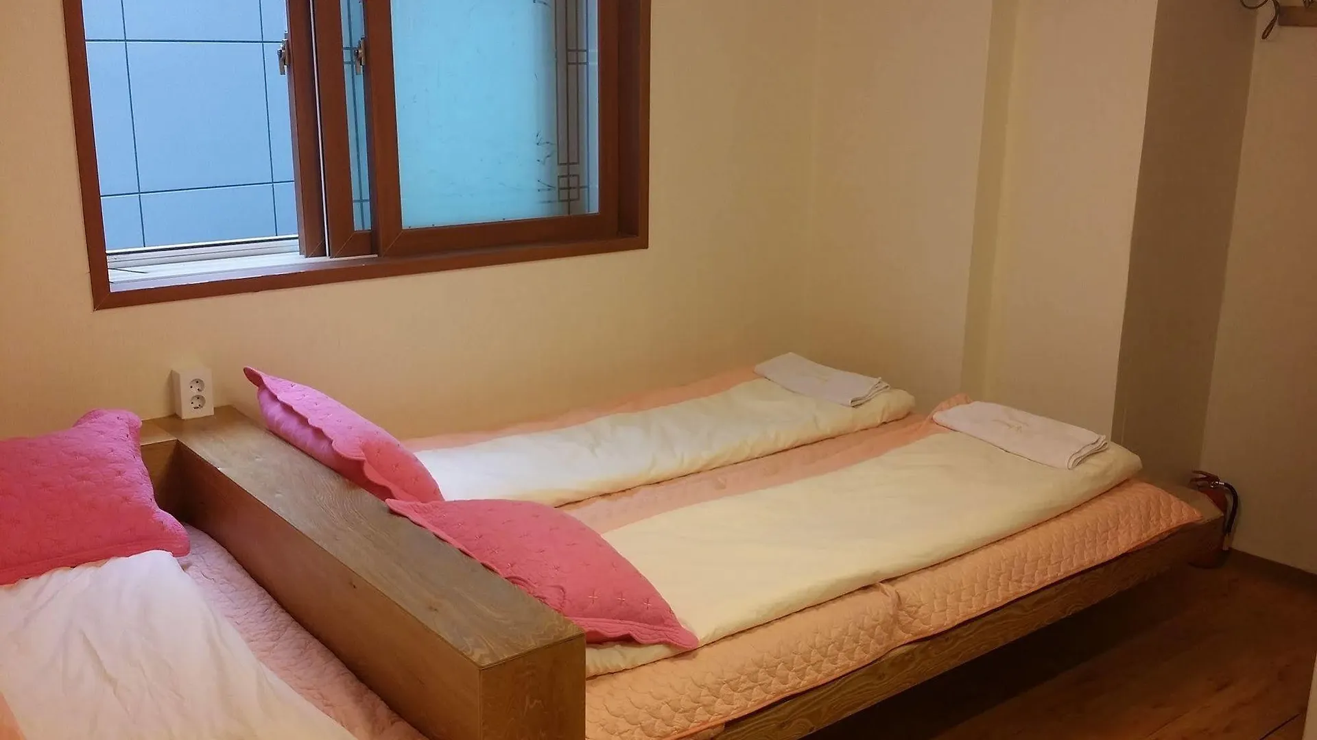 Bong Backpackers Vandrehjem Seoul